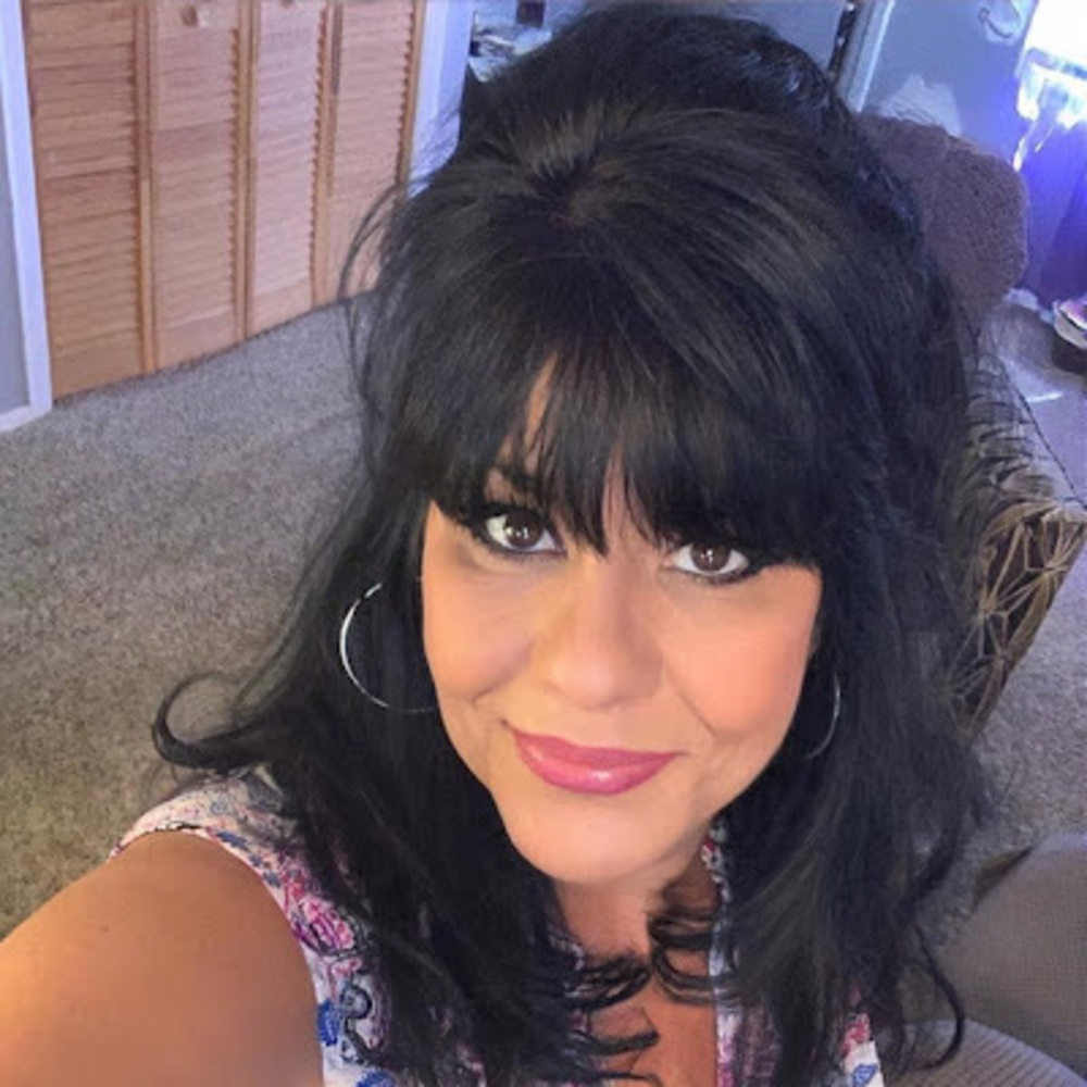 Meet your Posher, Lynda